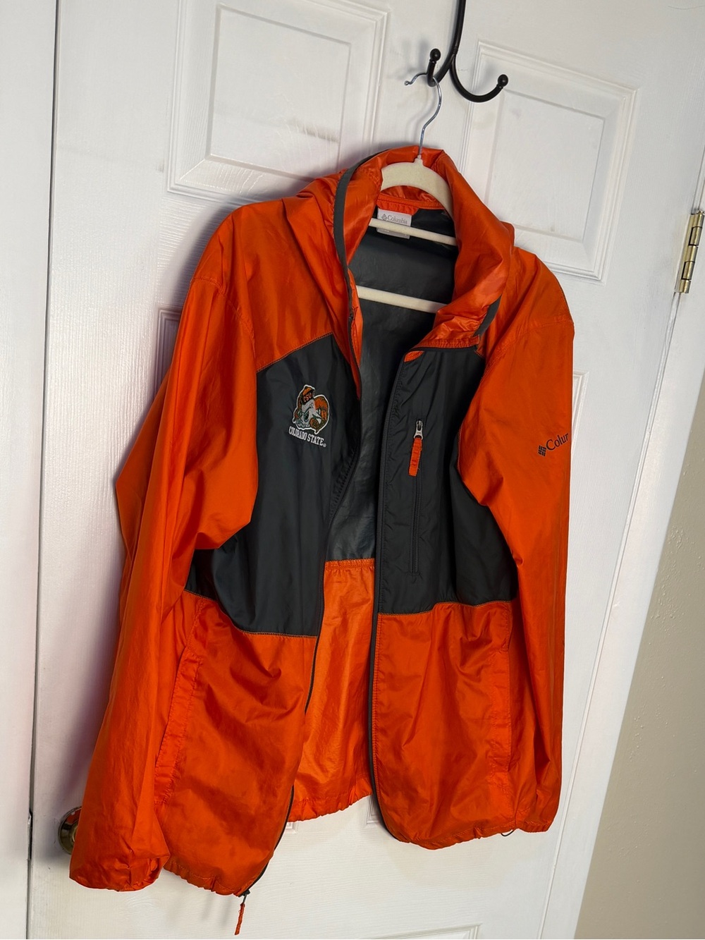 Columbia Colorado State University Aggie Orange Windbreaker with Black Trim L